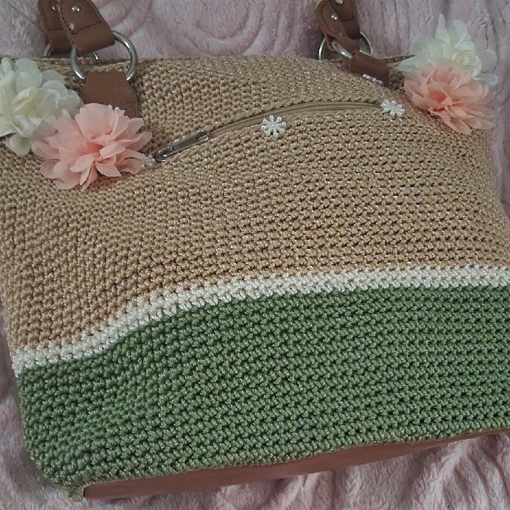 Croft & Barrow Crochet Shoulder Bag in Beige & Green  W/ Floral Accents $12.00